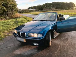 Blau Gebraucht 2001 BMW 320 Cabriolet Cabrio | 7.000 €