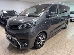 Grau Gebraucht 2021 Toyota Proace Verso Executive Kombi | 34.900 € (Etwas zu teuer)