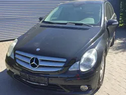 Schwarz Gebraucht 2008 Mercedes R280 Edition Van / Kleinbus | 2.590 € (Superpreis)