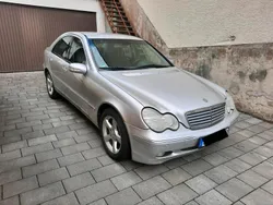 Silber Gebraucht 2002 Mercedes C180 Limousine | 3.700 € (Etwas zu teuer)