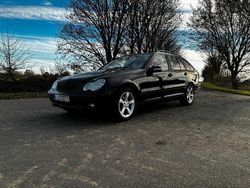 Schwarz Gebraucht 2003 Mercedes C180 Classic Kombi | 1.650 € (Guter Preis)