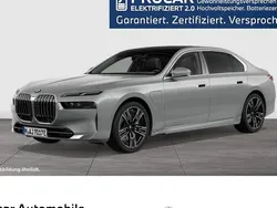 Silber Gebraucht 2024 BMW 750e Comfort Edition Limousine | 103.290 € (Etwas zu teuer)