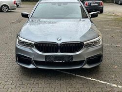 Grau Gebraucht 2019 BMW 520 Performance Kombi | 22.900 € (Guter Preis)