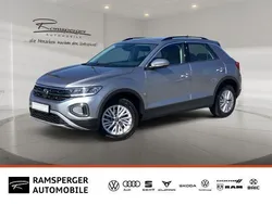 Silber (pyrit silber metallic) Gebraucht 2023 VW T-Roc Life SUV | 22.990 € (Fairer Preis)