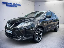 Schwarz Gebraucht 2016 Nissan Qashqai N-Connecta SUV | 11.990 € (Superpreis)