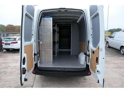 Weiss Gebraucht 2017 Renault Master Van | 17.969 € (Etwas zu teuer)