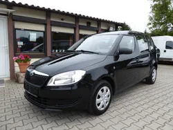 Schwarz Gebraucht 2011 Skoda Roomster Plus Edition Van / Kleinbus | 5.999 € (Etwas zu teuer)