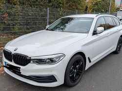 Weiß Gebraucht 2019 BMW 520 Sport Line Kombi | 22.999 € (Fairer Preis)