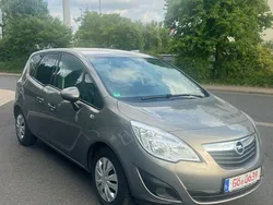 Braun Gebraucht 2010 Opel Meriva Edition Van / Kleinbus | 2.800 € (Guter Preis)