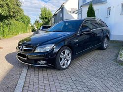 Schwarz Gebraucht 2008 Mercedes 220 Kombi | 5.500 €