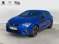 Sapphire blau (metallic) Gebraucht 2024 Seat Ibiza FR Limousine | 23.850 € (Teuer)