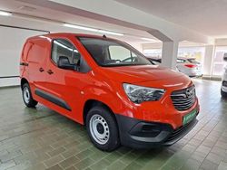 Rot Gebraucht 2021 Opel Combo Van / Kleinbus | 15.390 €