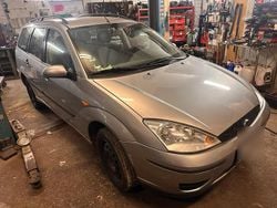 Silber Gebraucht 2005 Ford Focus Kombi | 1.300 € (Guter Preis)
