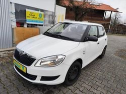 Weiß Gebraucht 2014 Skoda Fabia Cool Edition Limousine | 3.999 € (Guter Preis)