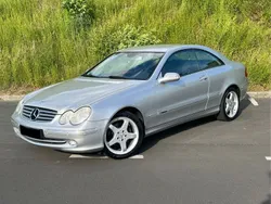 Grau Gebraucht 2002 Mercedes CLK240 Coupé | 5.999 € (Fairer Preis)