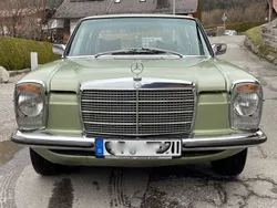 Grün Gebraucht 1976 Mercedes W114 Limousine | 18.900 €
