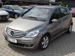 Kometgrau metalliclack Gebraucht 2005 Mercedes B200 Van / Kleinbus | 1.700 € (Guter Preis)