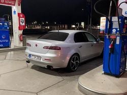 Silber Gebraucht 2006 Alfa Romeo 159 Limousine | 800 € (Superpreis)