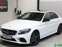Weiss Gebraucht 2020 Mercedes C300 AMG Limousine | 35.880 € (Fairer Preis)