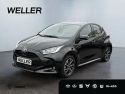 Schwarz Gebraucht 2022 Toyota Yaris Hybrid Team Kleinwagen | 19.990 € (Fairer Preis)