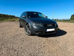 Grau Gebraucht 2004 Audi A3 Limousine | 3.850 € (Teuer)