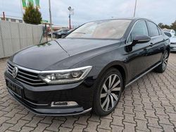 Schwarz Gebraucht 2015 VW Passat Highline Limousine | 18.200 € (Fairer Preis)