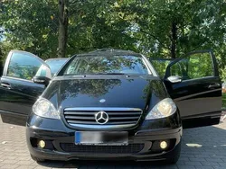 Schwarz Gebraucht 2007 Mercedes 170 Kombi | 1.800 €