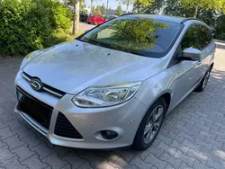Silber Gebraucht 2014 Ford Focus SYNC Edition Kombi | 3.499 € (Guter Preis)