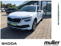 Weiß (moonweiss metallic) Gebraucht 2023 Skoda Kamiq Tour SUV | 28.990 € (Teuer)