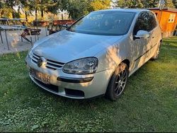 Silber Gebraucht 2004 VW Golf V Trendline Kleinwagen | 1.899 € (Fairer Preis)