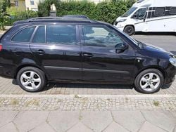 Schwarz Gebraucht 2011 Skoda Fabia Family Kombi | 3.600 € (Fairer Preis)