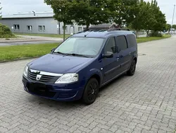 Blau Gebraucht 2009 Dacia Logan Limousine | 2.499 € (Etwas zu teuer)