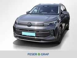 Delfingrau metallic Gebraucht 2024 VW Tiguan Life SUV | 33.740 € (Fairer Preis)