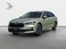 Ice teabeige metallic Neu 2025 Skoda Superb Selection Kombi | 53.590 €