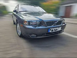 Grau Gebraucht 2005 Volvo S80 Momentum Limousine | 11.000 €