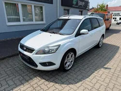 Weiß Gebraucht 2008 Ford Focus Titanium Kombi | 5.999 € (Teuer)