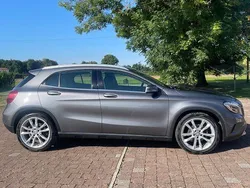 Grau Gebraucht 2016 Mercedes GLA220 SUV | 18.900 € (Fairer Preis)