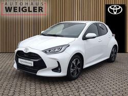 Weiß Gebraucht 2025 Toyota Yaris Hybrid Comfort Limousine | 23.990 € (Guter Preis)