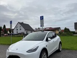 Weiß Gebraucht 2023 Tesla Model Y Long Range SUV | 41.500 € (Etwas zu teuer)