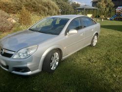 Silber Gebraucht 2005 Opel Vectra Limousine | 900 € (Guter Preis)