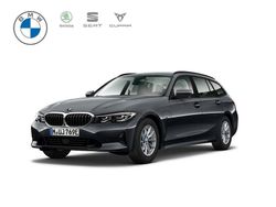 Grau Gebraucht 2022 BMW 330e Limousine | 27.790 € (Guter Preis)