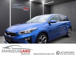 Blau Gebraucht 2018 Kia Ceed Spirit Limousine | 17.390 € (Etwas zu teuer)