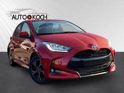Rot Neu 2025 Toyota Yaris Hybrid Limousine | 25.240 € (Superpreis)