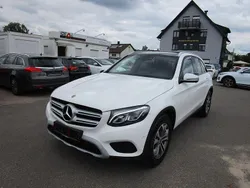 Polarweiss Gebraucht 2018 Mercedes GLC250 SUV | 28.990 € (Guter Preis)