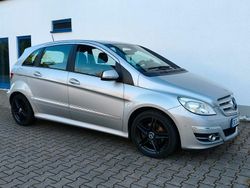 Silber Gebraucht 2010 Mercedes B180 Van / Kleinbus | 3.700 € (Fairer Preis)