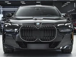 Black sapphire metallic Gebraucht 2024 BMW 740 M Sport Limousine | 99.800 €