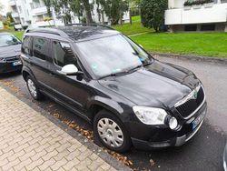 Schwarz Gebraucht 2012 Skoda Yeti Family SUV | 5.300 € (Guter Preis)
