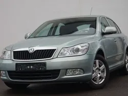 Grün Gebraucht 2009 Skoda Octavia Ambiente Limousine | 5.999 € (Guter Preis)