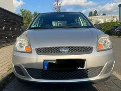 Silber Gebraucht 2007 Ford Fiesta Kleinwagen | 2.500 € (Fairer Preis)