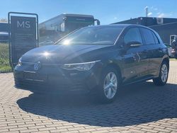 Schwarz Gebraucht 2023 VW Golf VIII Life Limousine | 20.880 € (Guter Preis)